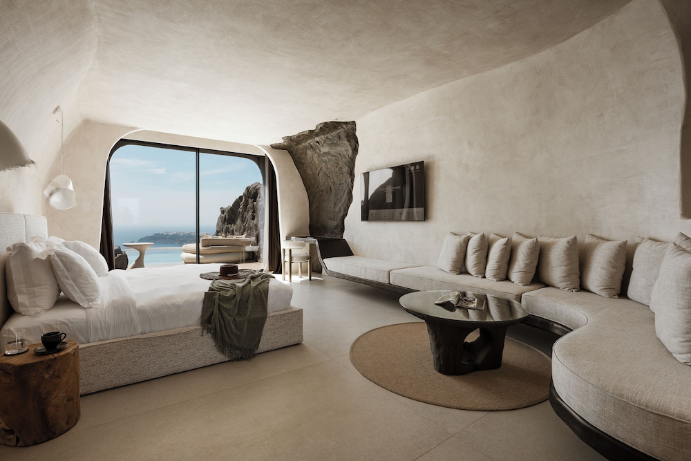 One of One Hotel — Hotel rooms in Imerovigli, South Aegean