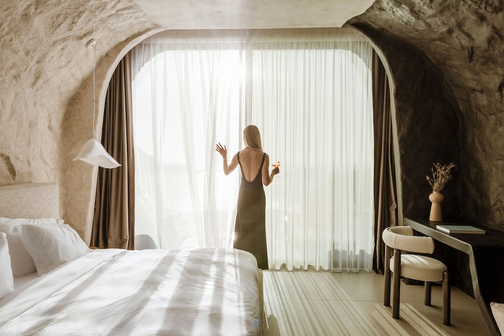 One of One Hotel — Hotel rooms in Imerovigli, South Aegean