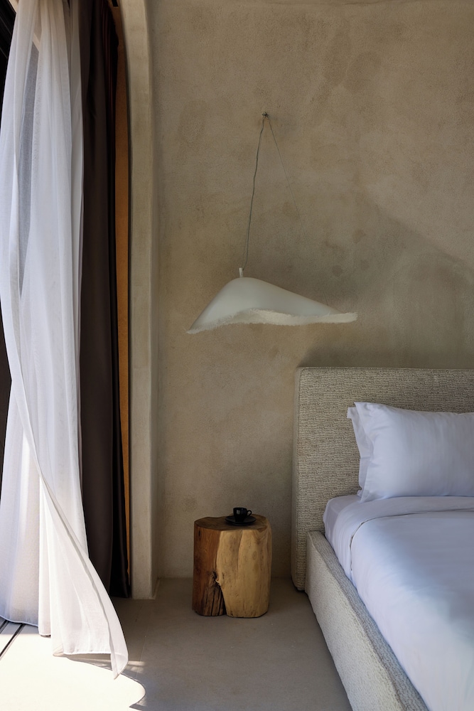 One of One Hotel — Hotel rooms in Imerovigli, South Aegean