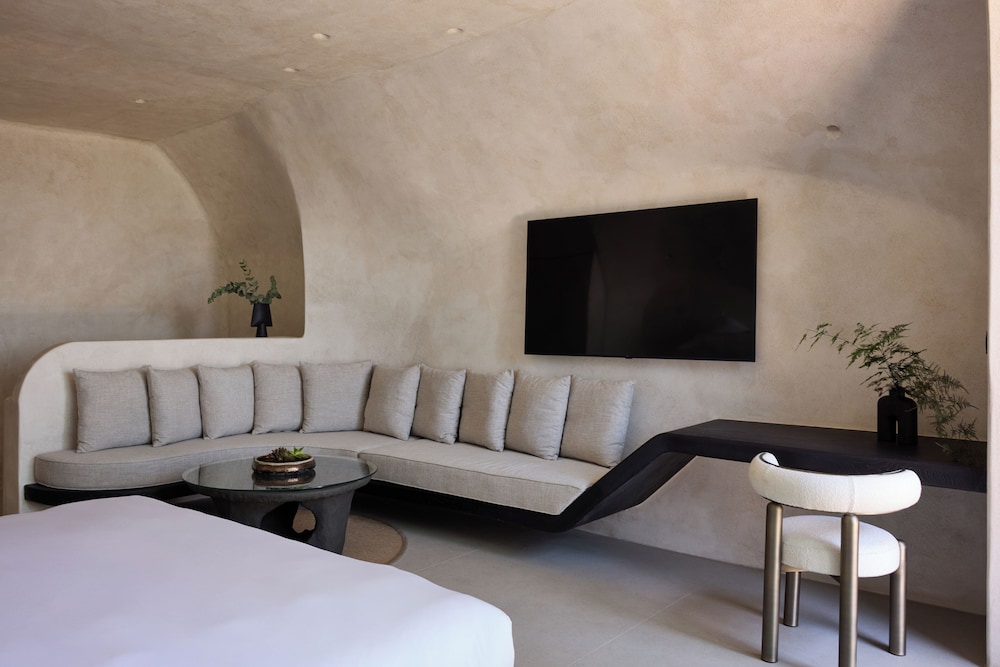 One of One Hotel — Hotel rooms in Imerovigli, South Aegean