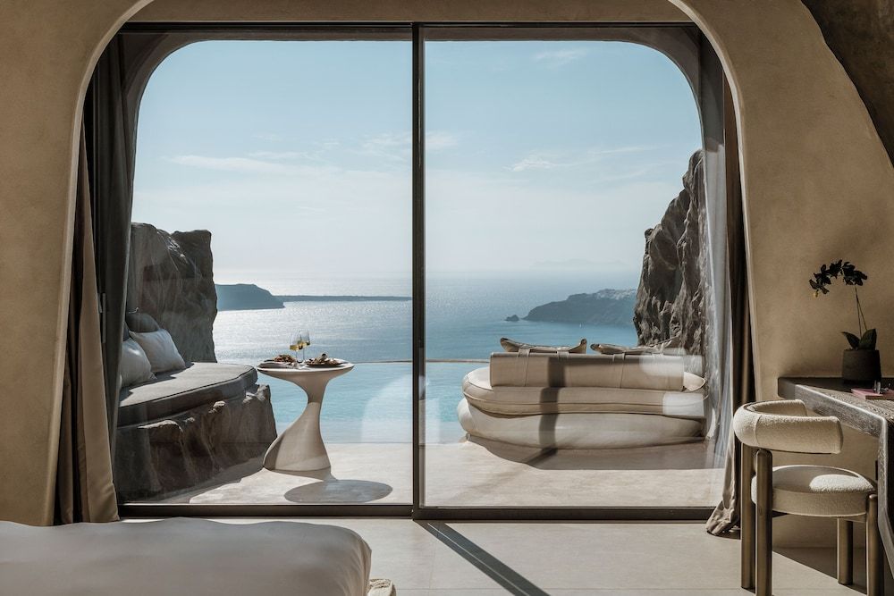 One of One Hotel image