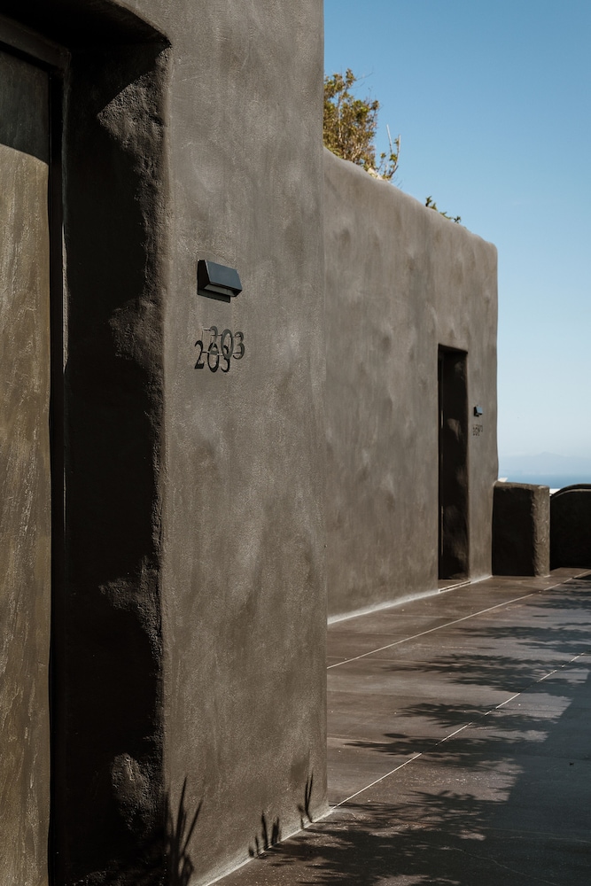 One of One Hotel — Hotel building in Imerovigli, South Aegean