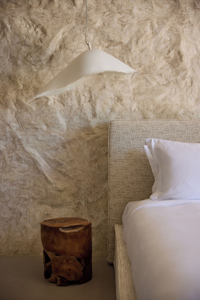 One of One Hotel — Hotel rooms in Imerovigli, South Aegean