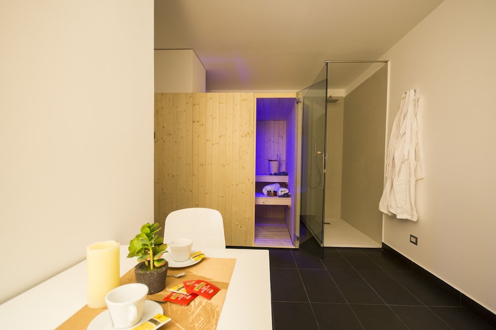Trevi Palace Hotel — Spa in Rome, Lazio