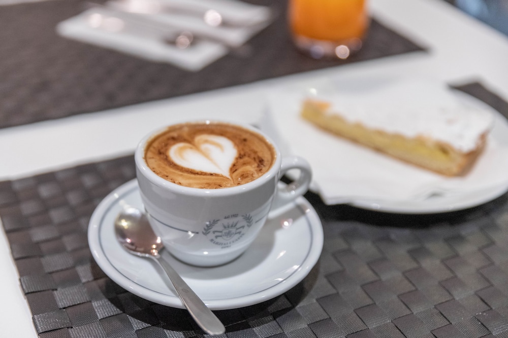 Trevi Palace Hotel — Restaurant & bars in Rome, Lazio