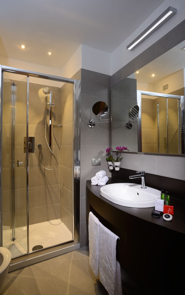 Rome Art Hotel - Trevi Hotels Group — Hotel rooms in Rome, Lazio