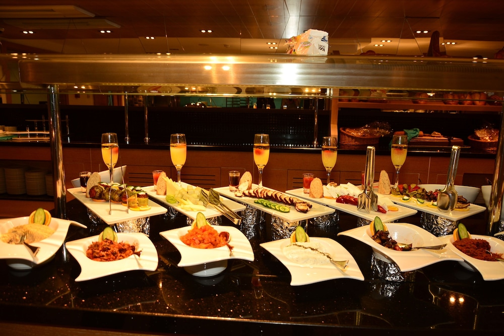 Side Su Hotel — Restaurant & bars in Side
