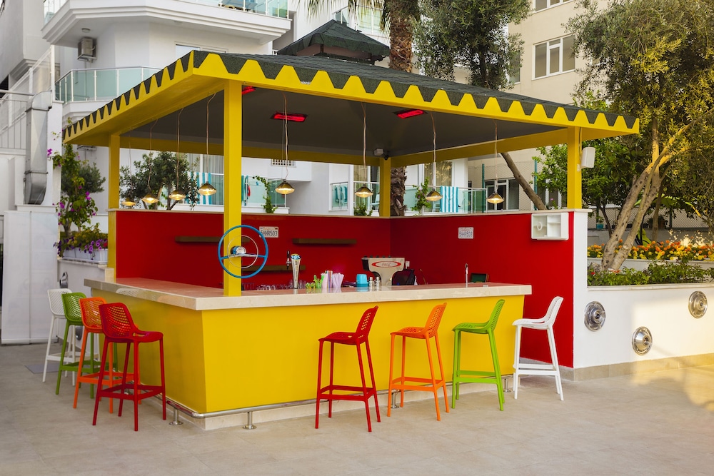 Side Su Hotel — Restaurant & bars in Side