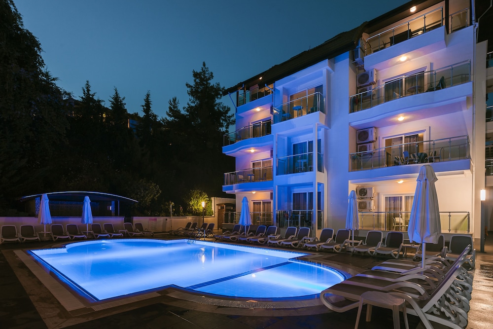 Side Su Hotel — Swimming pool in Side