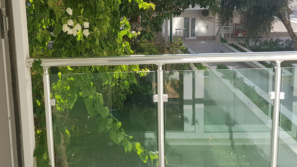 Side Su Hotel — Hotel building in Side