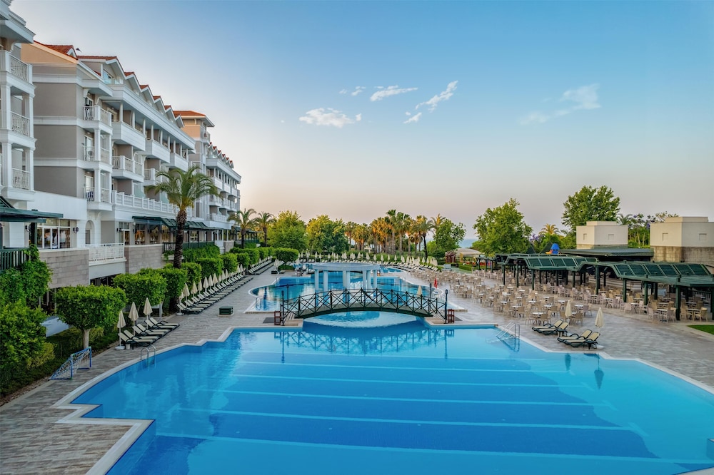 Trendy Aspendos Beach - All Inclusive — Swimming pool in Side