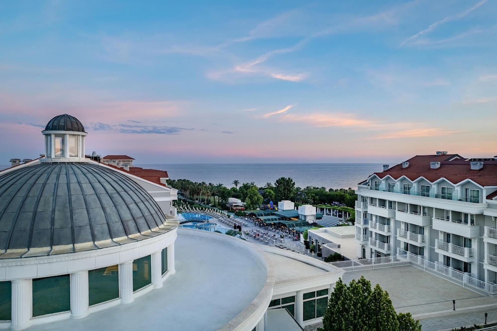 Trendy Aspendos Beach - All Inclusive — Hotel building in Side