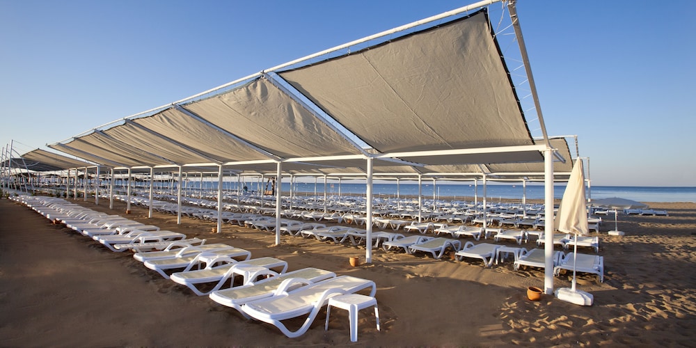 Oz Hotels Side Premium — Beach in Evrenseki
