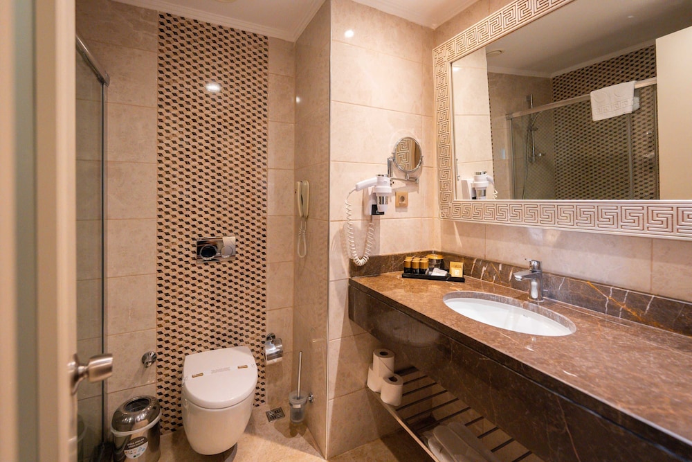 Oz Hotels Side Premium — Hotel rooms in Evrenseki