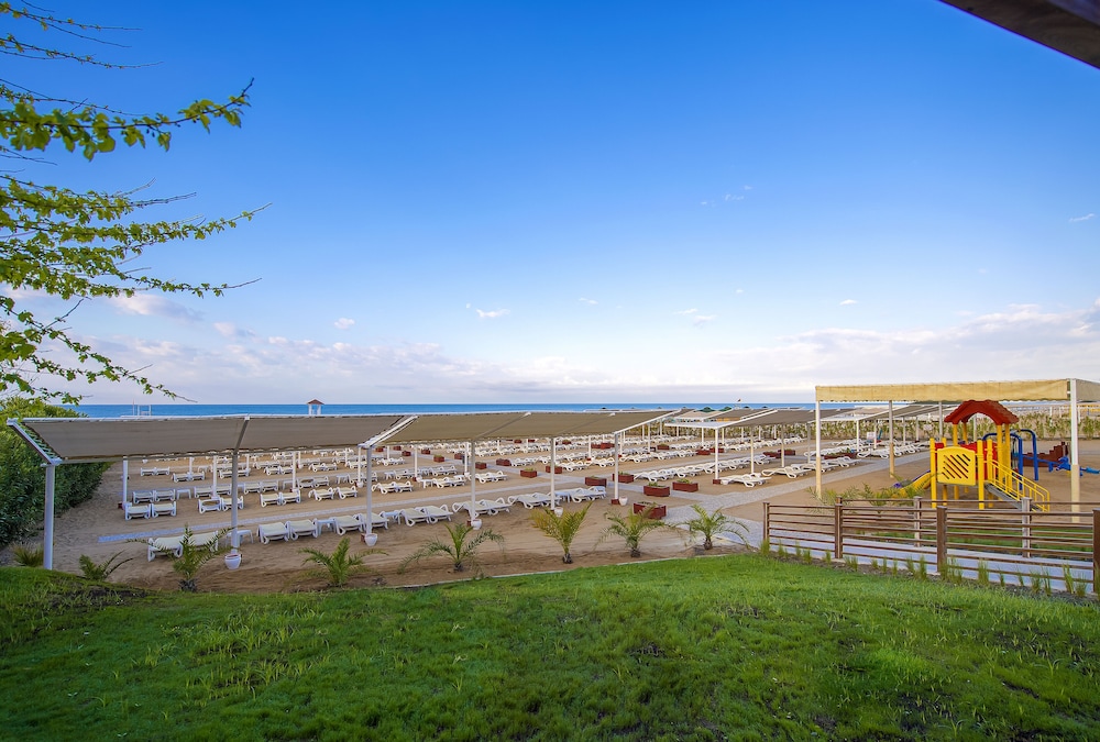 Oz Hotels Side Premium — Beach in Evrenseki