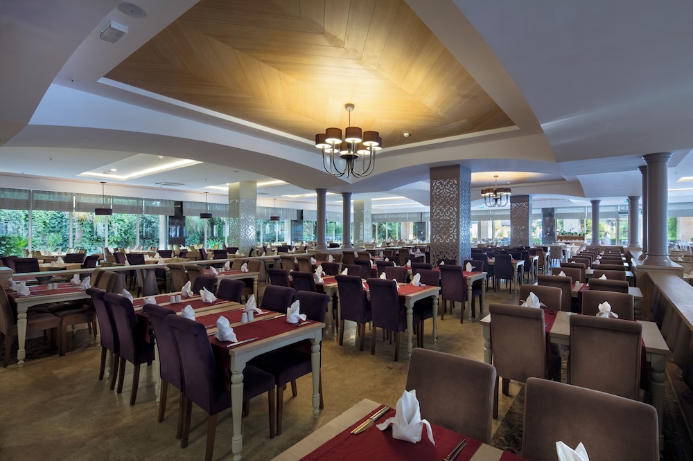 Trendy Verbena Beach - All Inclusive — Restaurant & bars in Side