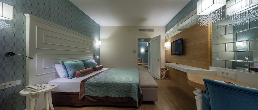 Trendy Verbena Beach - All Inclusive — Hotel rooms in Side