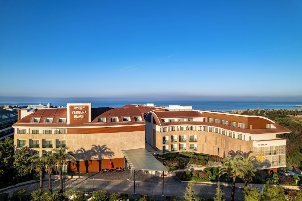 Trendy Verbena Beach - All Inclusive — Hotel building in Side