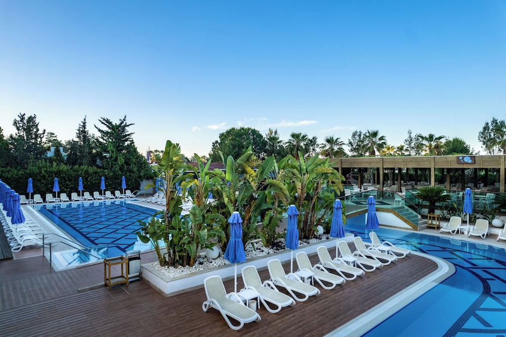 Trendy Verbena Beach - All Inclusive — Swimming pool in Side