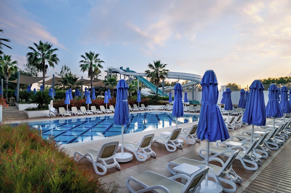 Trendy Verbena Beach - All Inclusive — Swimming pool in Side