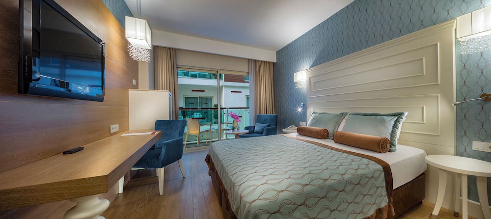 Trendy Verbena Beach - All Inclusive — Hotel rooms in Side