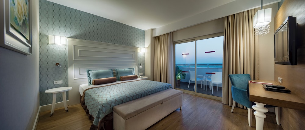 Trendy Verbena Beach - All Inclusive — Hotel rooms in Side
