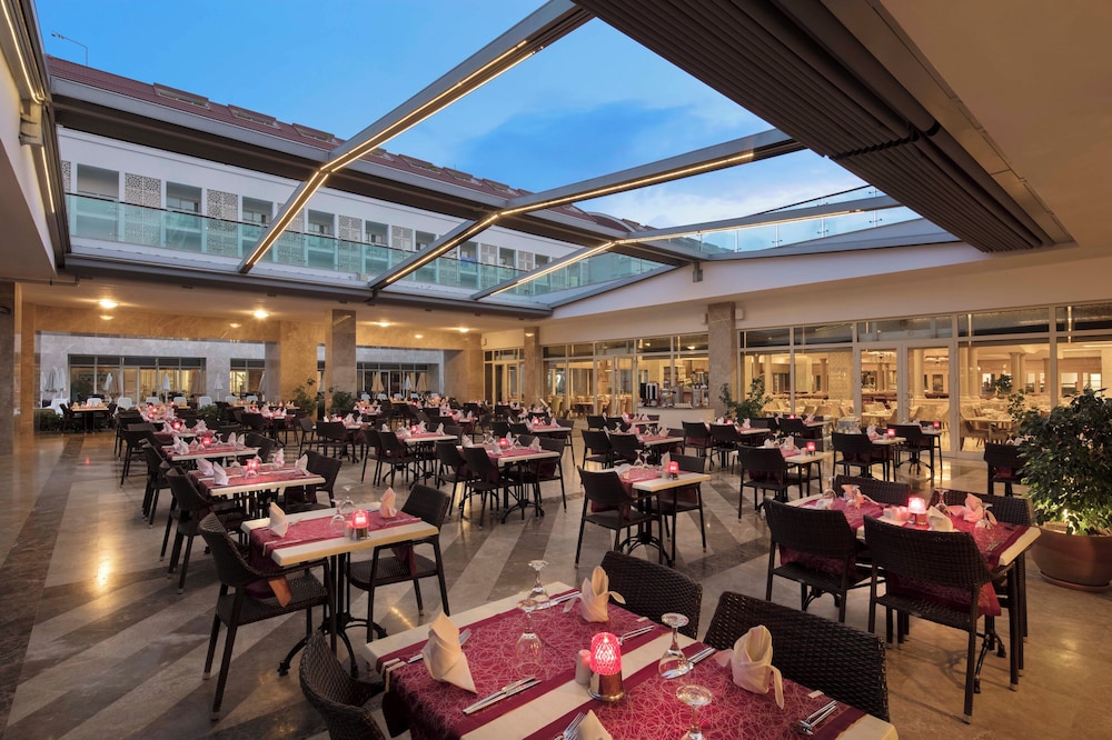 Trendy Verbena Beach - All Inclusive — Restaurant & bars in Side