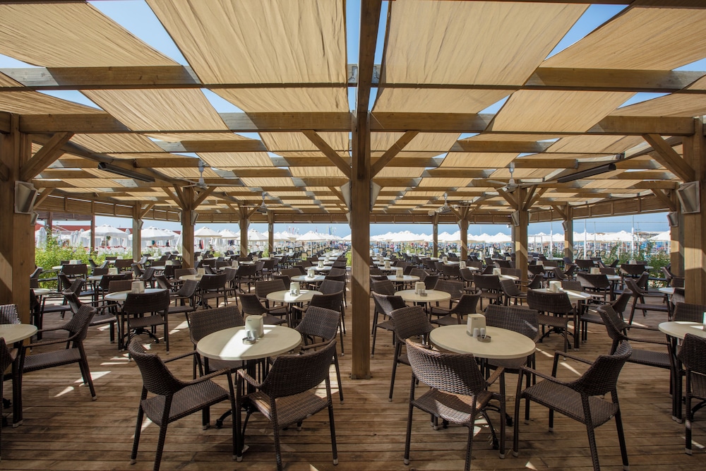 Trendy Verbena Beach - All Inclusive — Restaurant & bars in Side