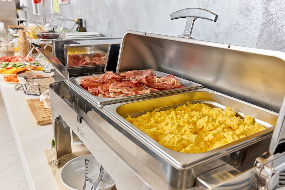 Hotel Geier — Restaurant & bars in Torbole, Trentino-Alto Adige