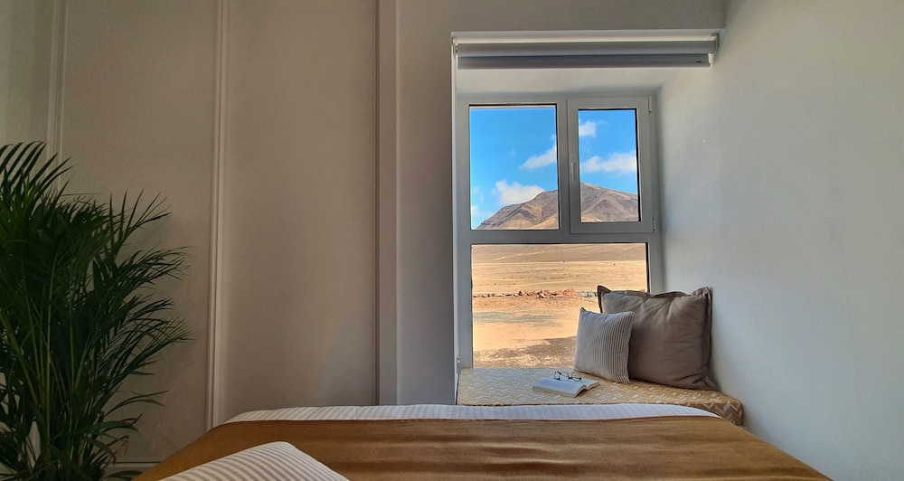 Serena Holiday Homes by LIVVO — Hotel rooms in Playa Blanca, Canary Islands