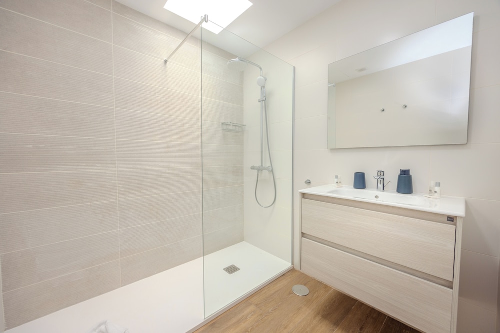 Serena Holiday Homes by LIVVO — Hotel rooms in Playa Blanca, Canary Islands