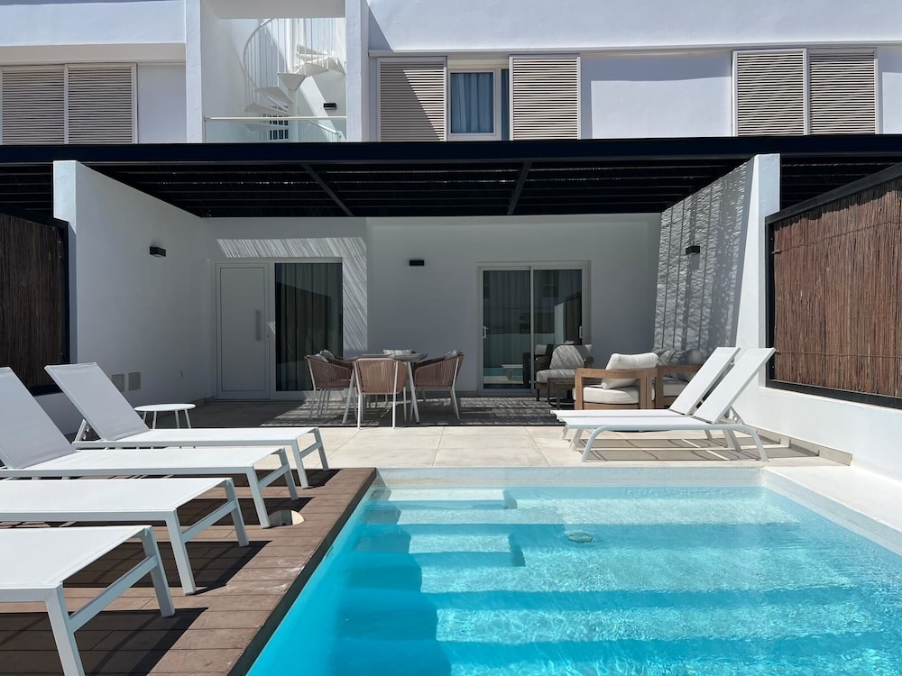 Serena Holiday Homes by LIVVO — Swimming pool in Playa Blanca, Canary Islands