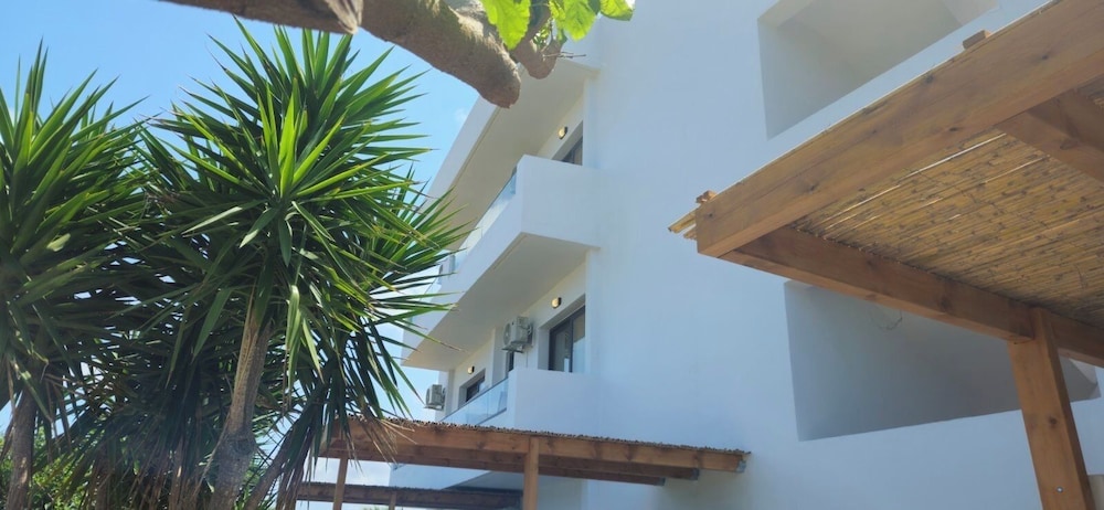 Aegean View Hotel — Hotel building in Rethymnon