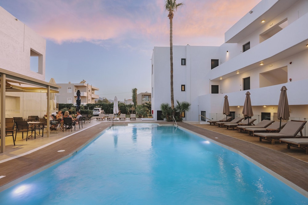 Aegean View Hotel — Swimming pool in Rethymnon