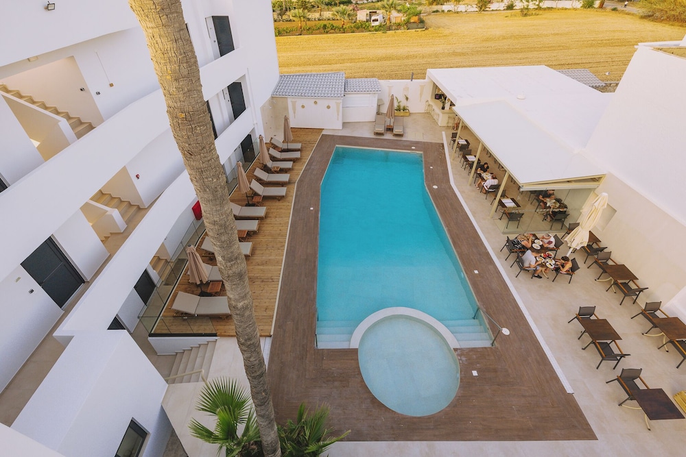 Aegean View Hotel — Swimming pool in Rethymnon