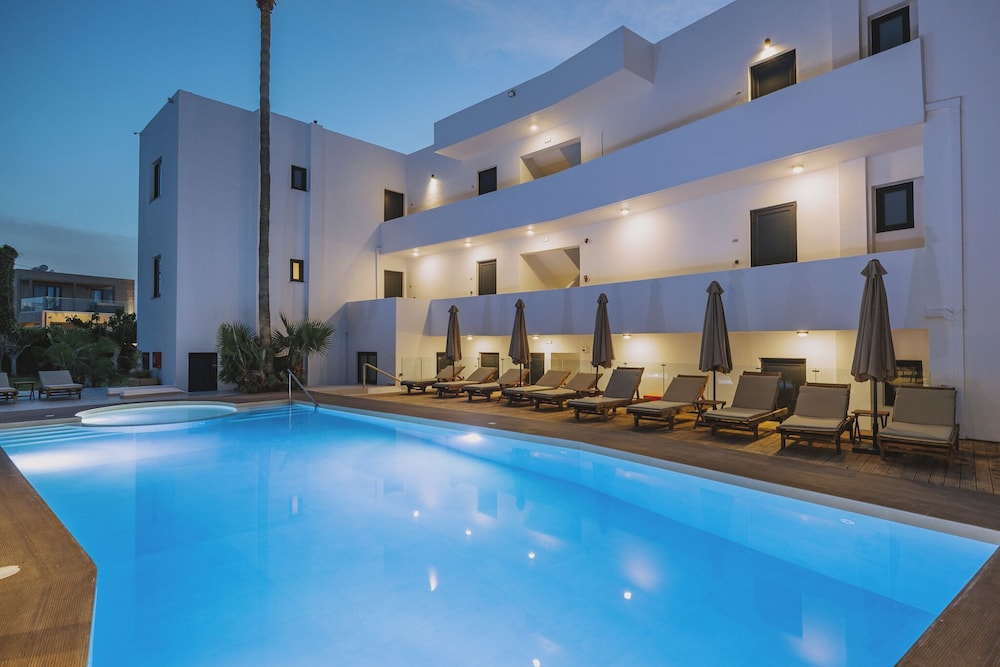 Aegean View Hotel — Swimming pool in Rethymnon