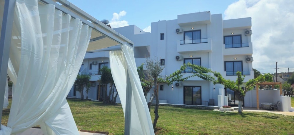 Aegean View Hotel — Hotel building in Rethymnon
