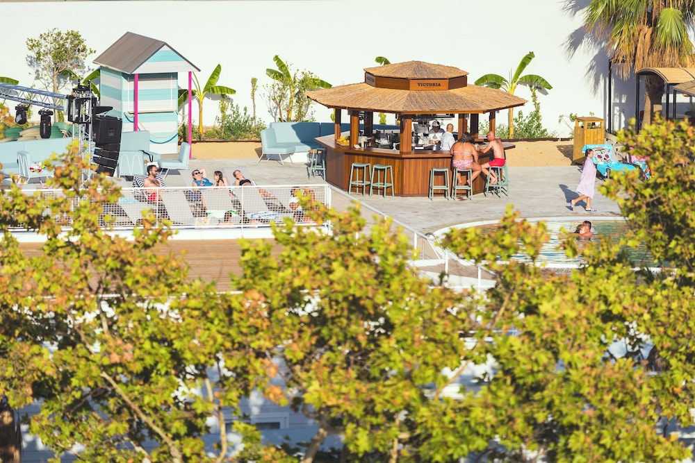 Costa del Sol Glamping Village Fuengirola — Restaurant & bars in Fuengirola, Andalusia
