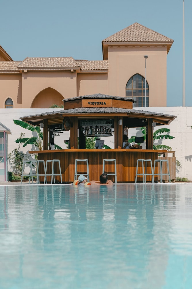 Costa del Sol Glamping Village Fuengirola — Restaurant & bars in Fuengirola, Andalusia