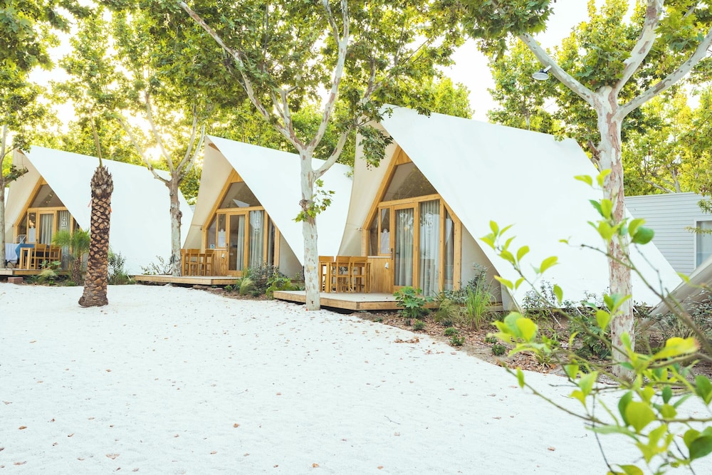 Costa del Sol Glamping Village Fuengirola — Hotel building in Fuengirola, Andalusia