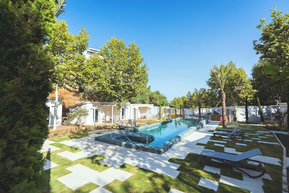 Costa del Sol Glamping Village Fuengirola — Swimming pool in Fuengirola, Andalusia