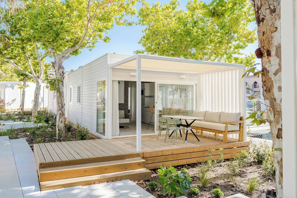 Costa del Sol Glamping Village Fuengirola — Hotel building in Fuengirola, Andalusia