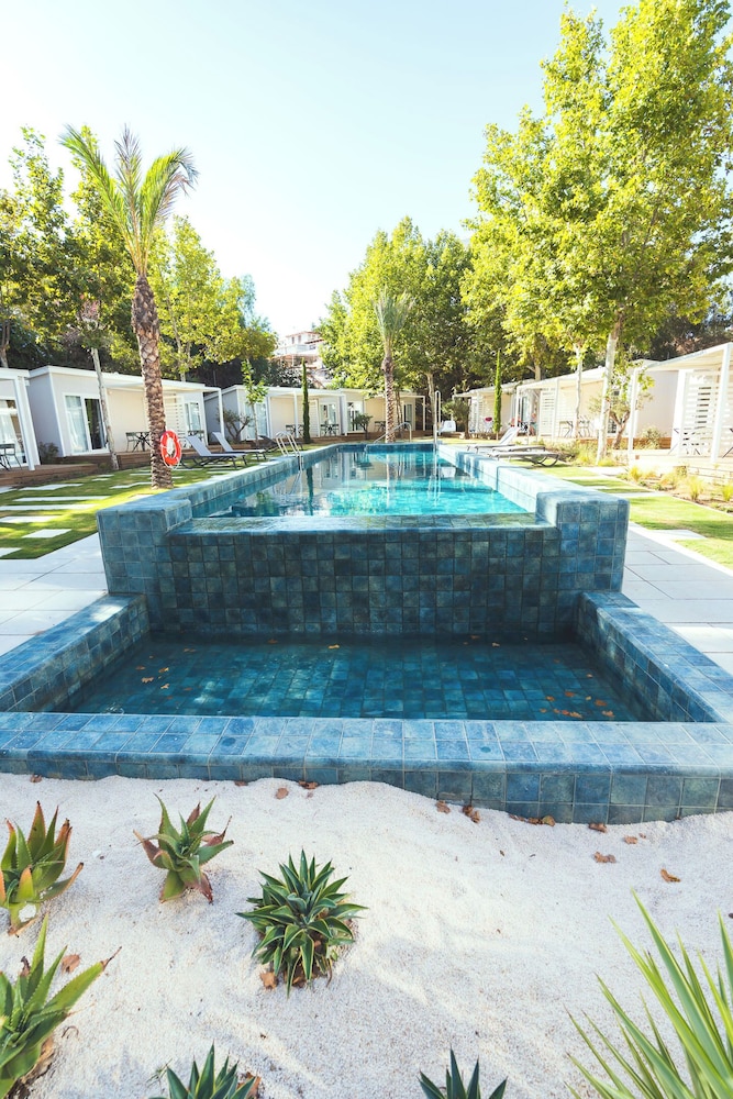 Costa del Sol Glamping Village Fuengirola — Swimming pool in Fuengirola, Andalusia