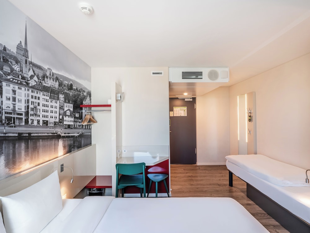 B&B Hotel Zürich Airport Rümlang — Hotel rooms in Rümlang, Zurich