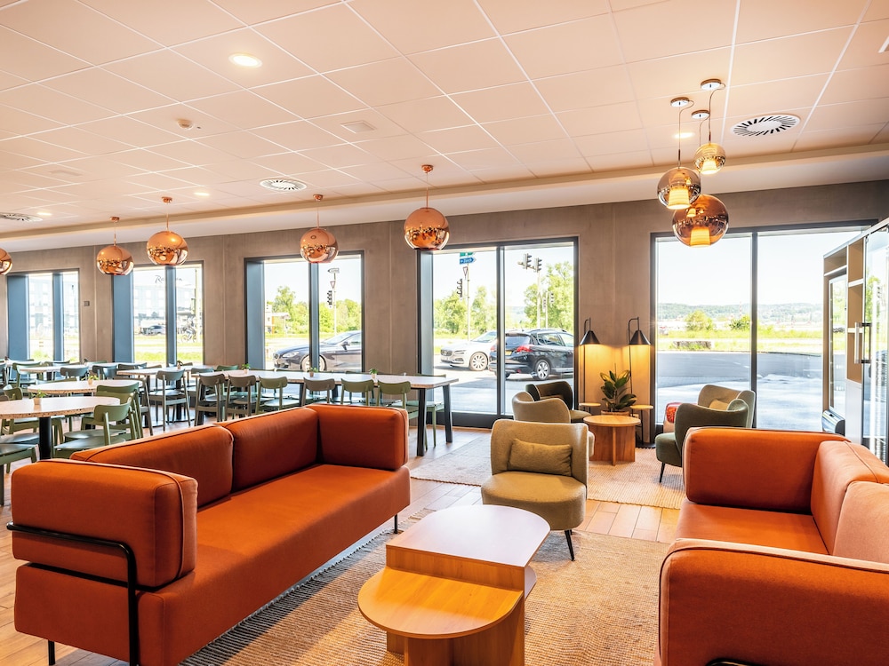 B&B Hotel Zürich Airport Rümlang — Restaurant & bars in Rümlang, Zurich