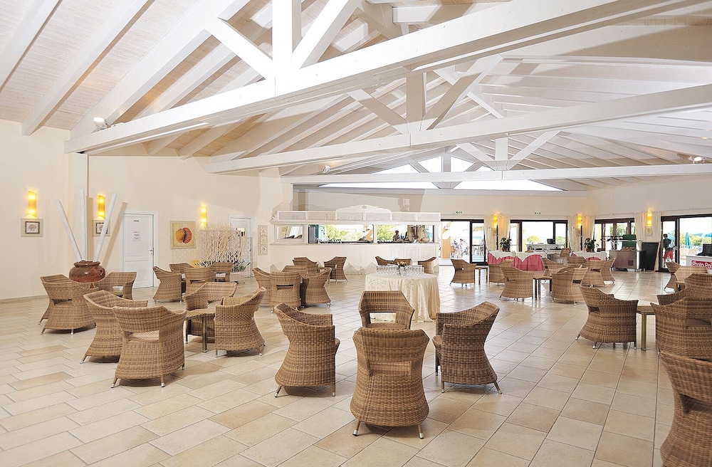 Hotel Club Cala Fiorita — Restaurant & bars in Budoni, Sardinia