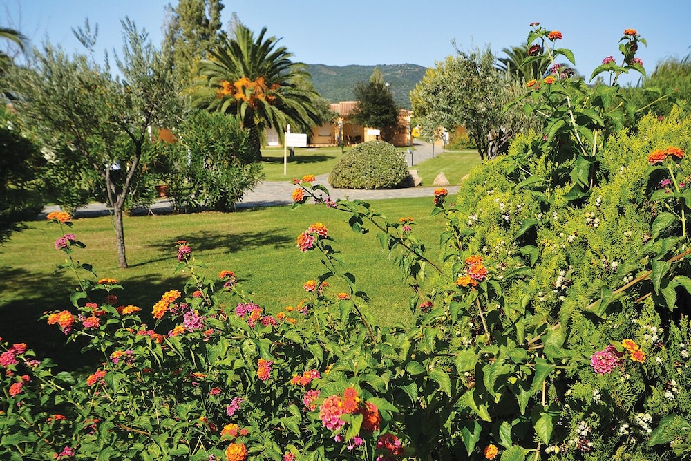 Hotel Club Cala Fiorita — Hotel building in Budoni, Sardinia