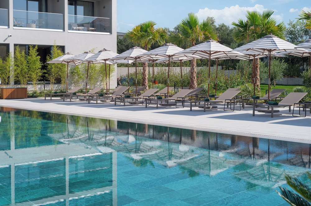 Molum Hotel & Residences — Swimming pool in Sveti Filip i Jakov, Zadar