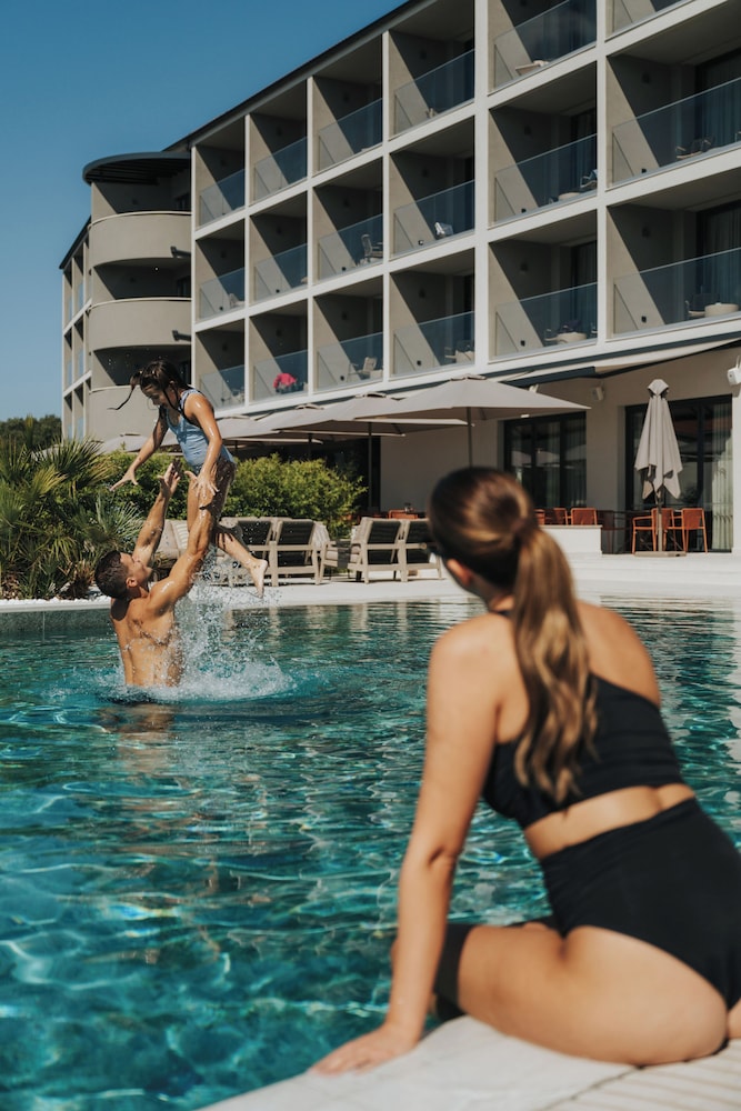 Molum Hotel & Residences — Swimming pool in Sveti Filip i Jakov, Zadar