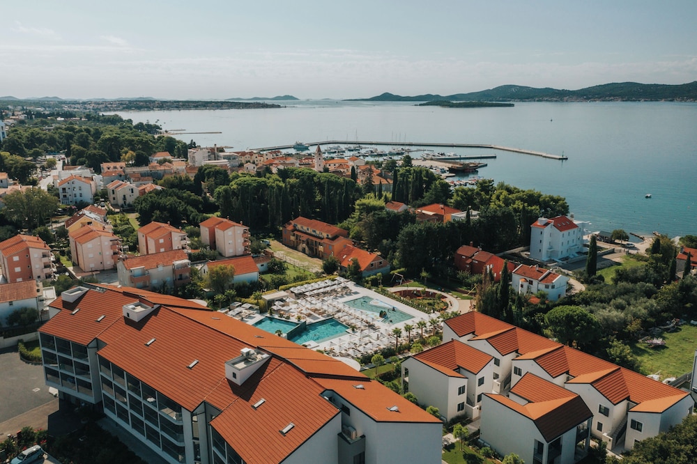 Molum Hotel & Residences — Swimming pool in Sveti Filip i Jakov, Zadar